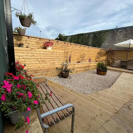 Villa 3 Bedroom, 5 Bed In The Heart Of *