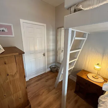 3 Bedroom, 5 Bed In The Heart Of Galway