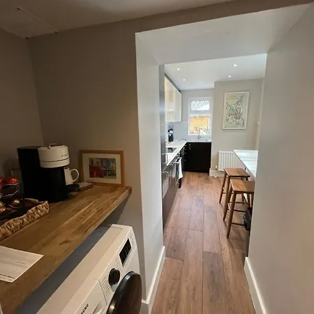 3 Bedroom, 5 Bed In The Heart Of Galway