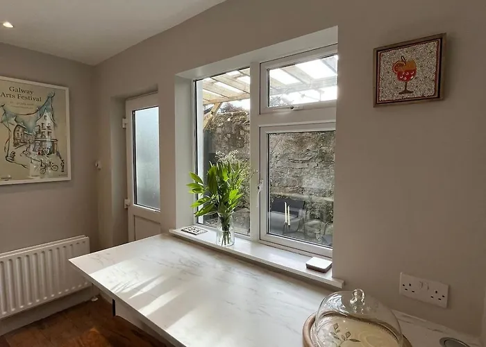 3 Bedroom, 5 Bed In The Heart Of