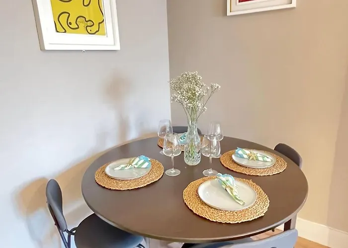 ヴィラ 3 Bedroom, 5 Bed In The Heart Of ゴールウェイ