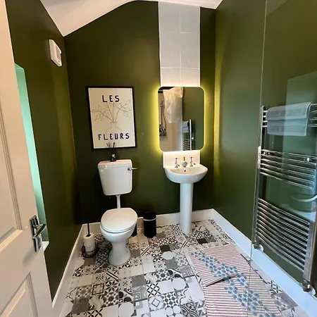 3 Bedroom, 5 Bed In The Heart Of Vila